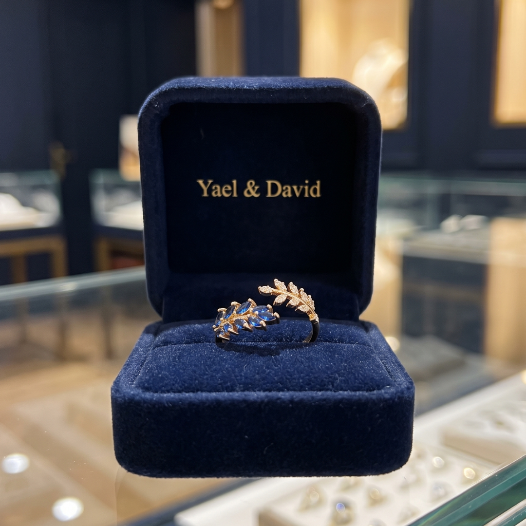Vivara Saphielle Ring | Gold