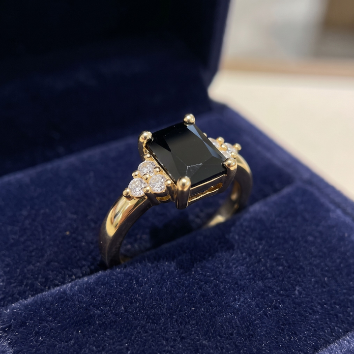 Baguette Ring with Black Spinel | Gold