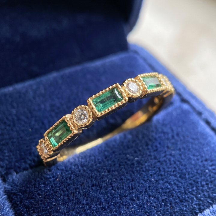 Vintage Gold Ring with Green Zirconia