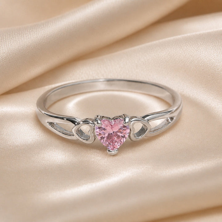 Rosalie: White Gold Ring with Heart-Shaped Zirconia