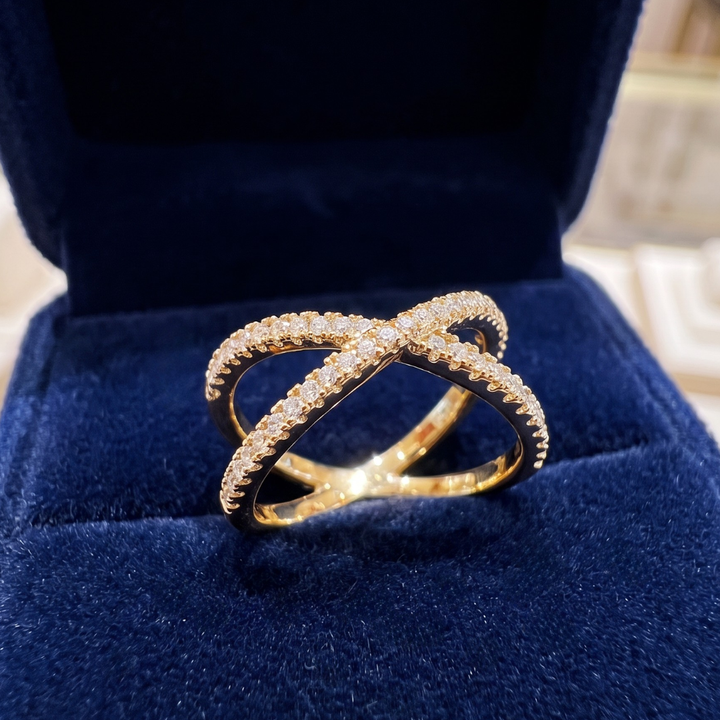 Interlocking Cross Ring made of Zirconia