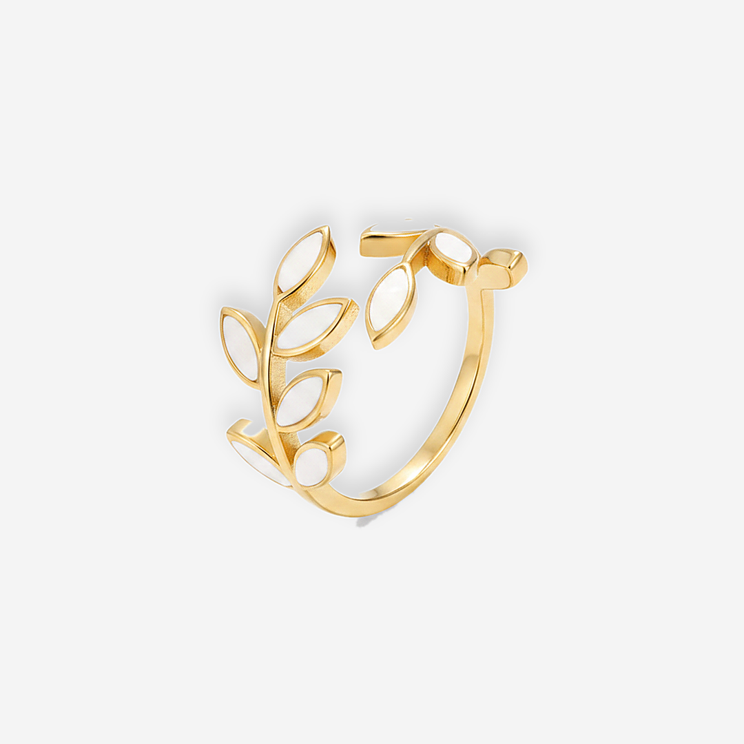 Serene Gold Leaf Ring