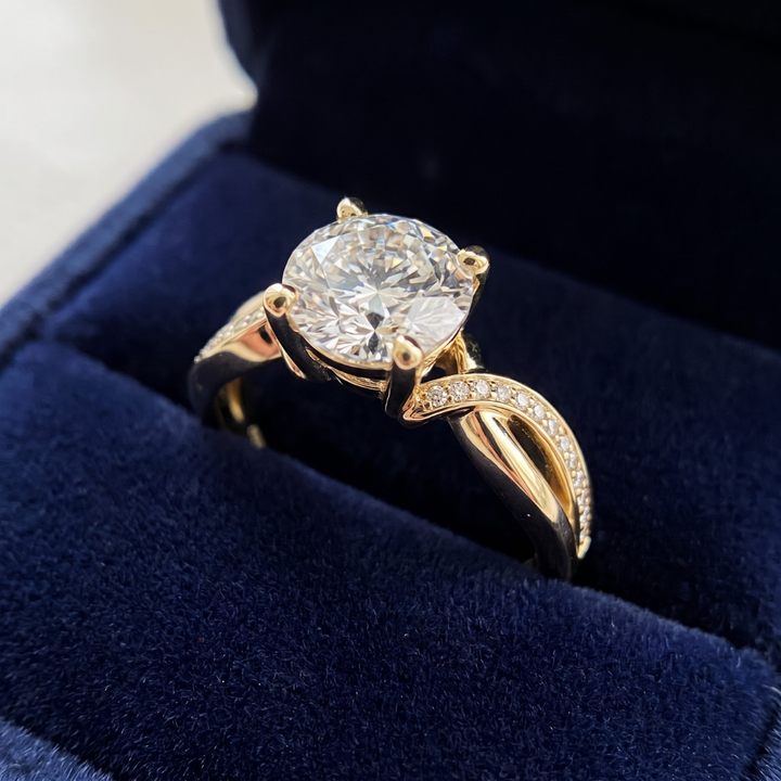 Vintage Zirconia Gold Braided Ring