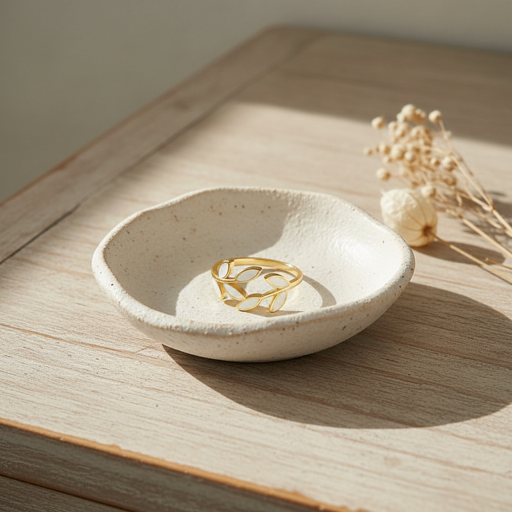 Serene Gold Leaf Ring