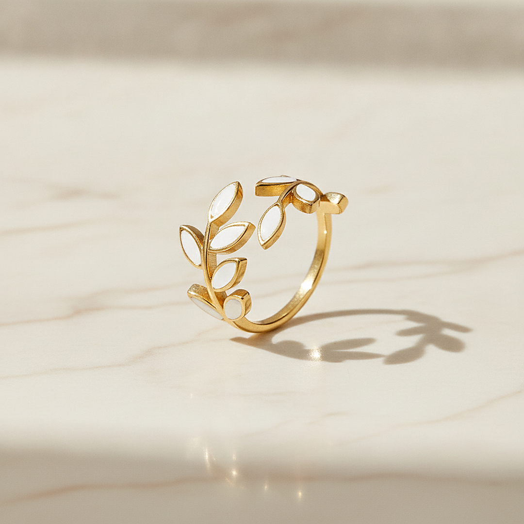 Serene Gold Leaf Ring