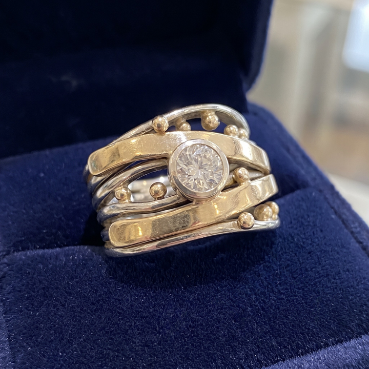 Vintage Gold Inlaid Zirconia Ring