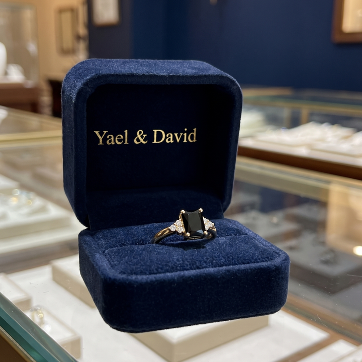 Baguette Ring with Black Spinel | Gold