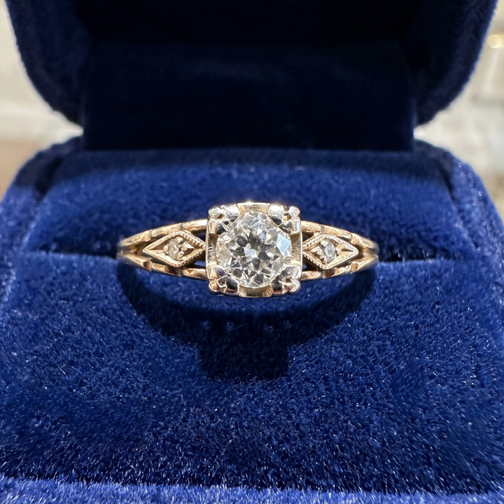 Vintage Zirconia Fine Gold Ring