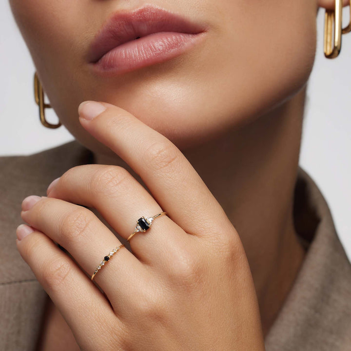 Baguette Ring with Black Spinel | Gold