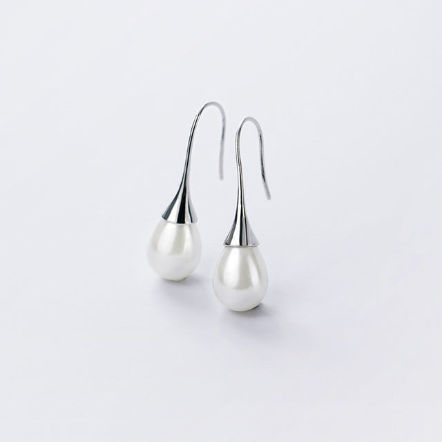 Drop earrings with pearls