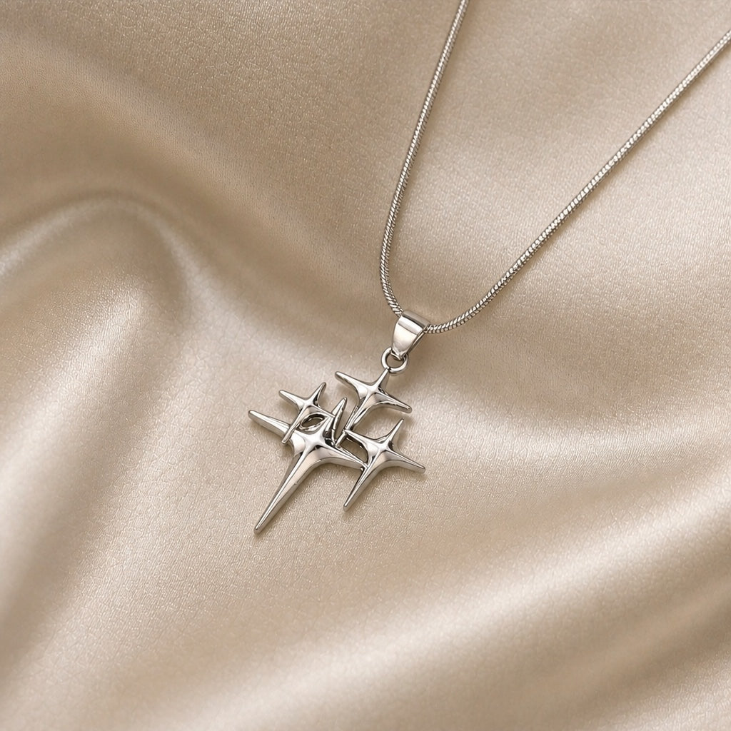 Nordstjerne Necklace in White Gold