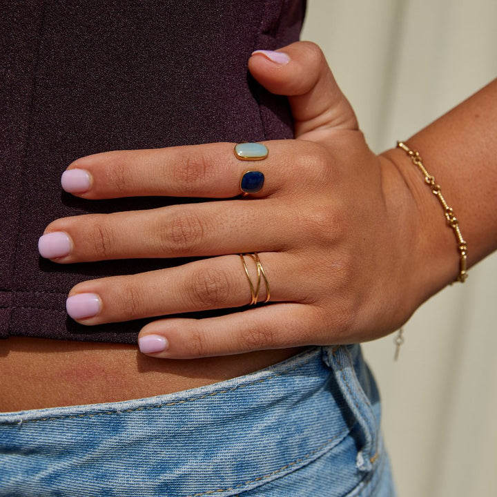 Aquamarine embrace ring