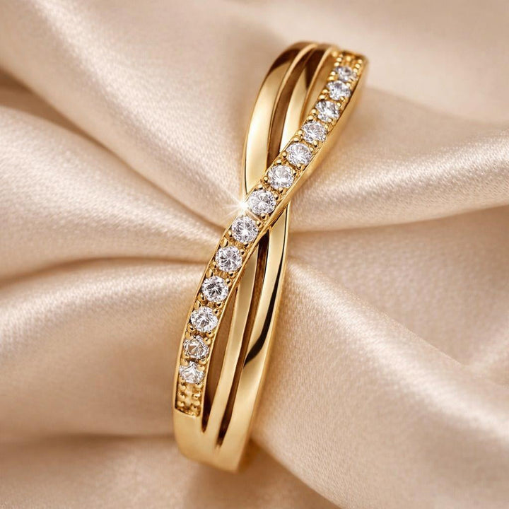 Day Ring in Zirconia and White Gold