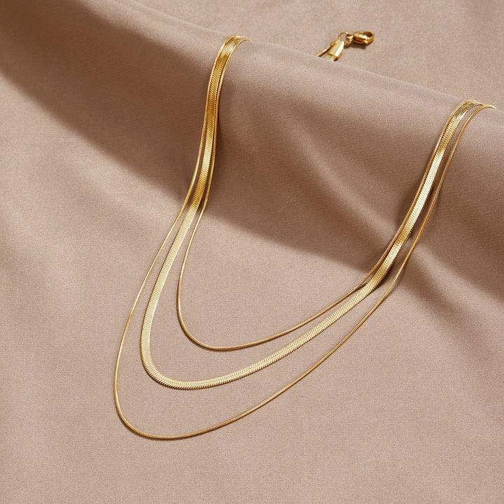Multi-layered gold necklace