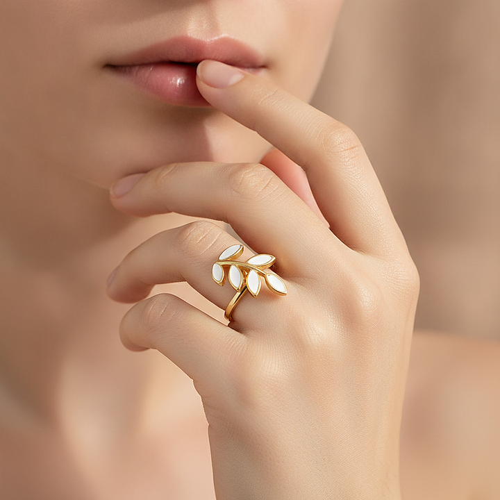Serene Gold Leaf Ring